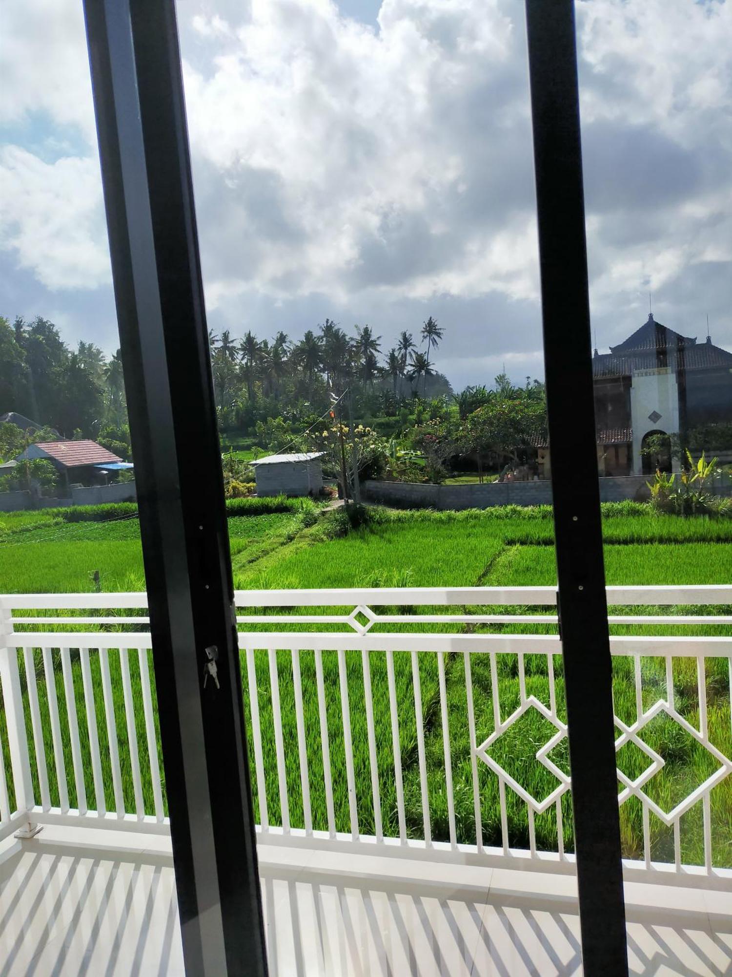 Limun Guesthouse Amlapura Kültér fotó